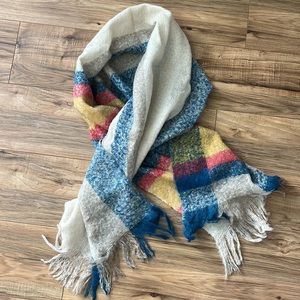 Large shawl scarf
